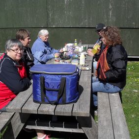 20210424. Strandrensning. Frokosthygge